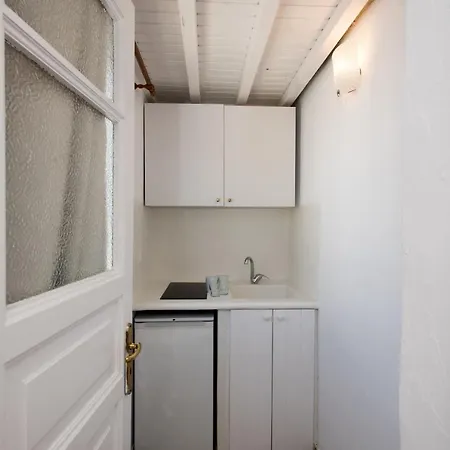 Lirous Apartment Mykonos Town